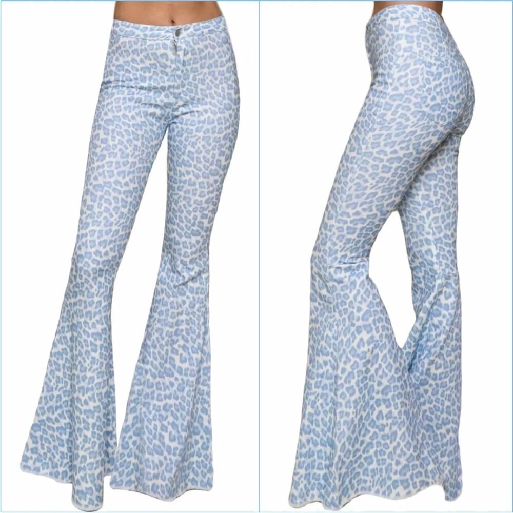 Peach Love California leopard flare leg jeans blue white denim size small